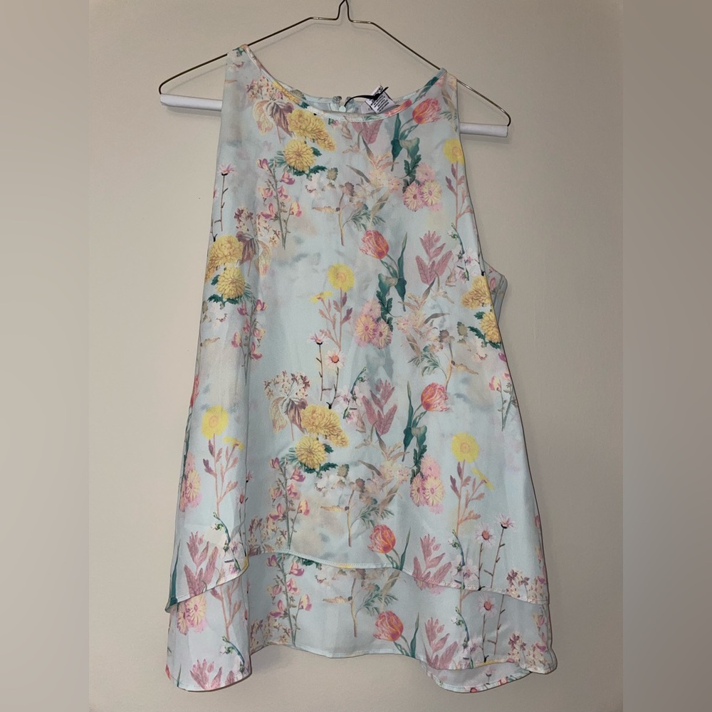 Floral print blouse, new with tags
